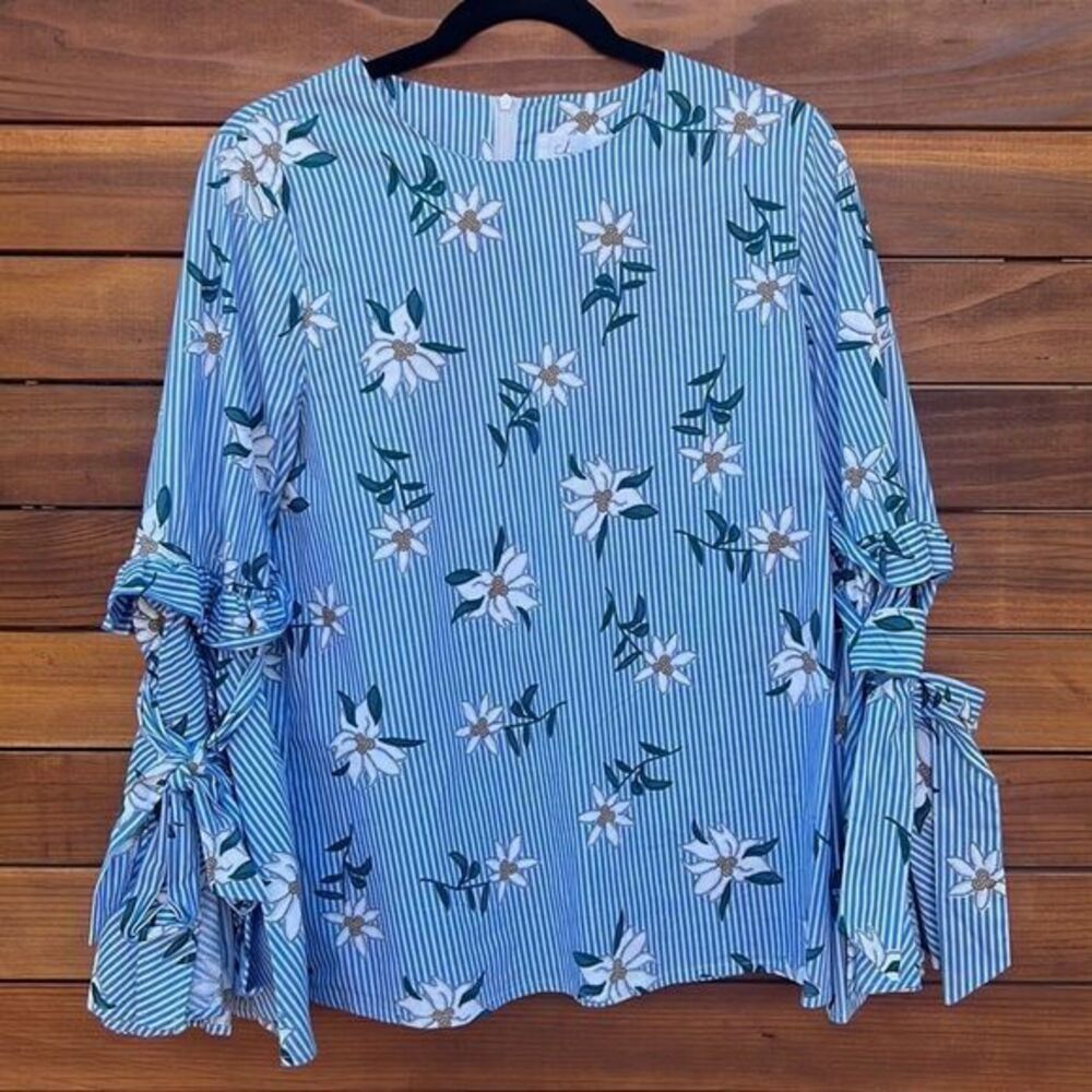 Long Sleeved Blouse with Open Belle Sleeves 